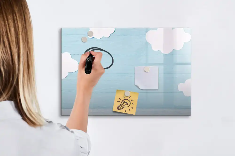 Tableau magnétique deux en un pour enfants avec surface noire