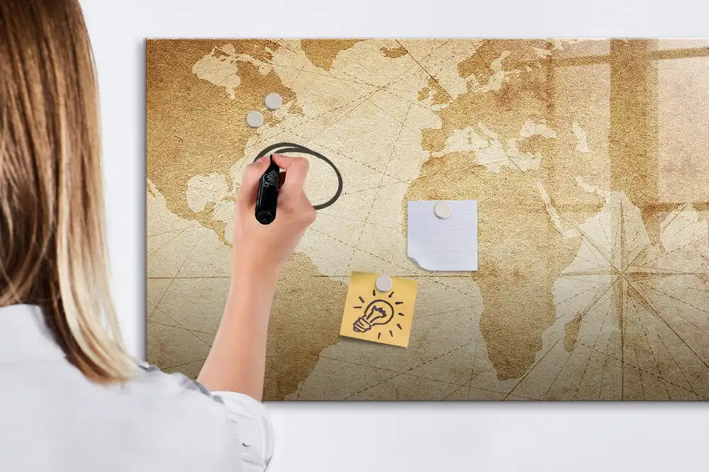 Tableau blanc magnétique effaçable à sec avec carte du monde vintage