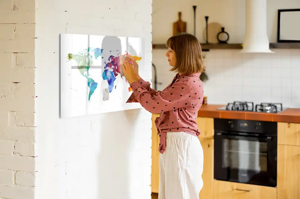 Tableau magnétique avec motif de globe peint à l'aquarelle