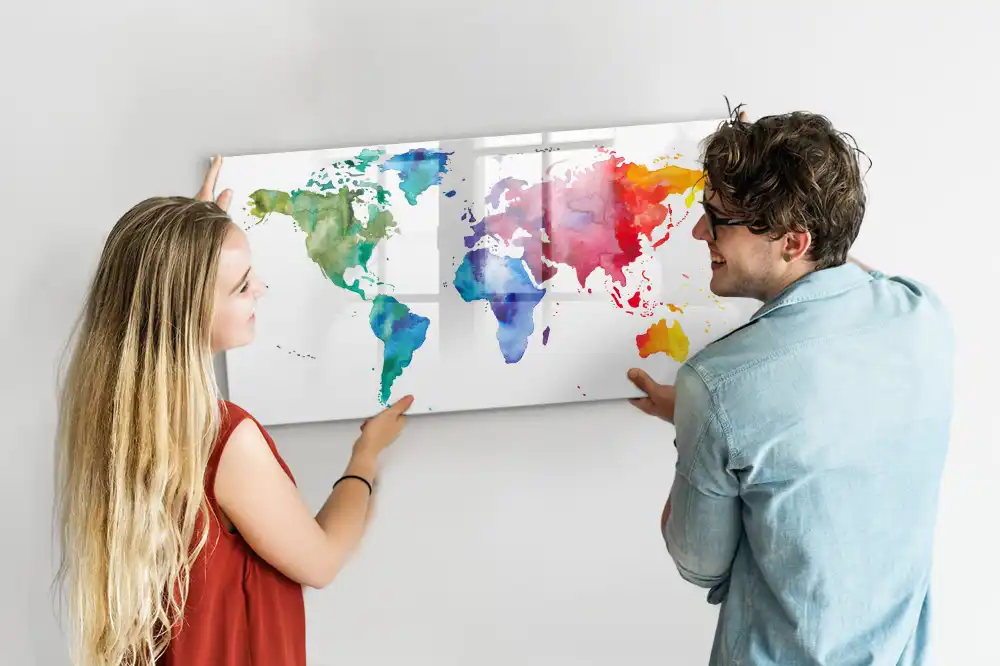 Tableau magnétique avec motif de globe peint à l'aquarelle
