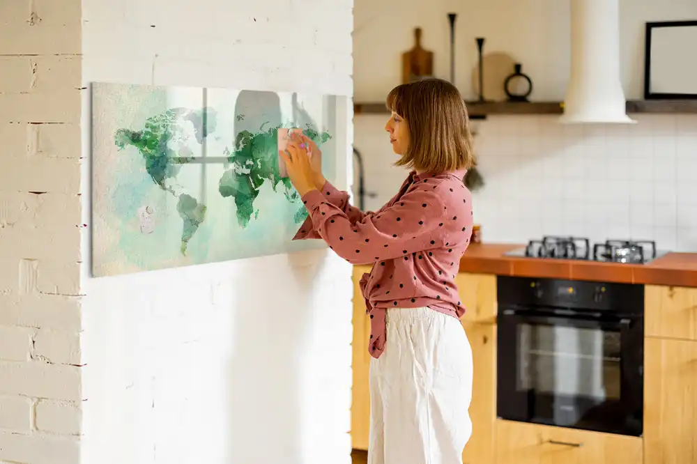 Tableau magnétique à dessiner motif globe terrestre à l'aquarelle