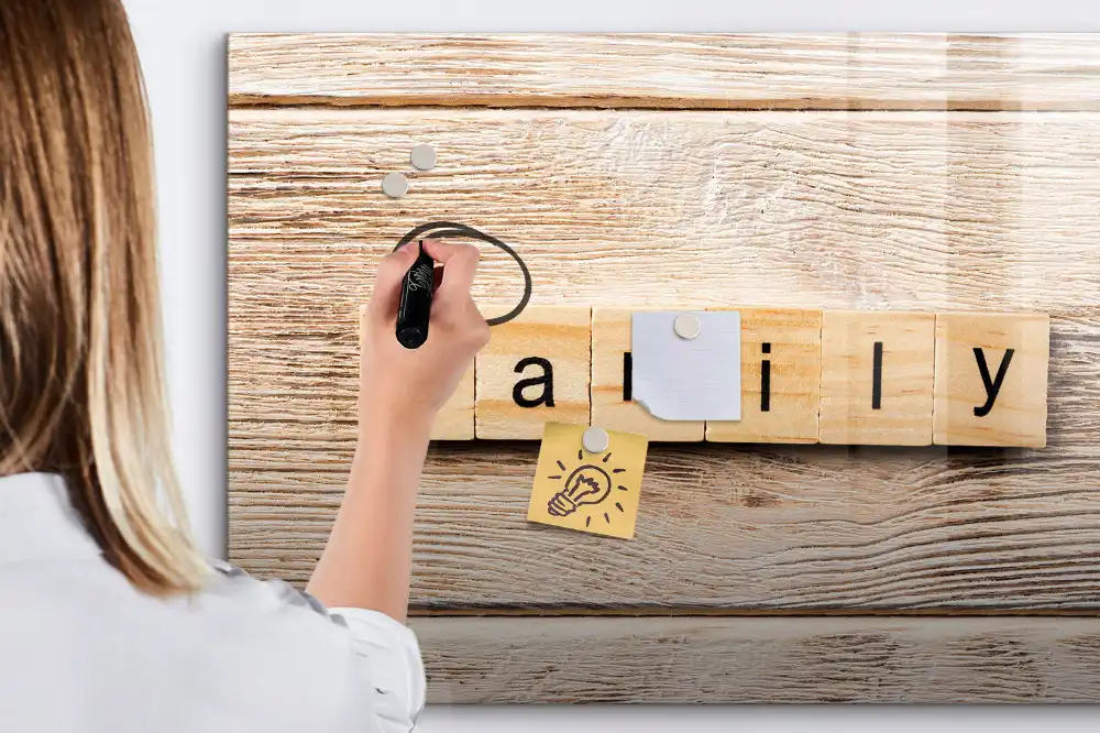 Tableau magnétique pour écriture et organisation familiale