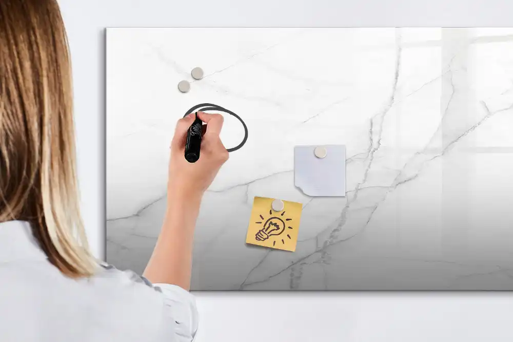 Tableau magnétique à dessiner au motif marbre élégant