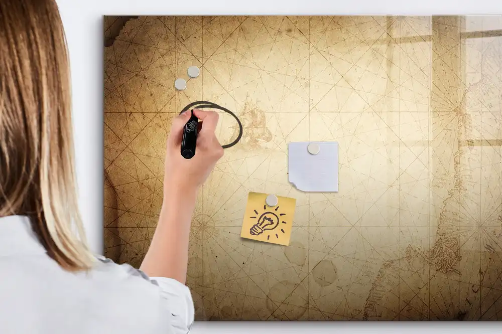 Tableau magnétique à dessiner avec motif carte du monde vintage