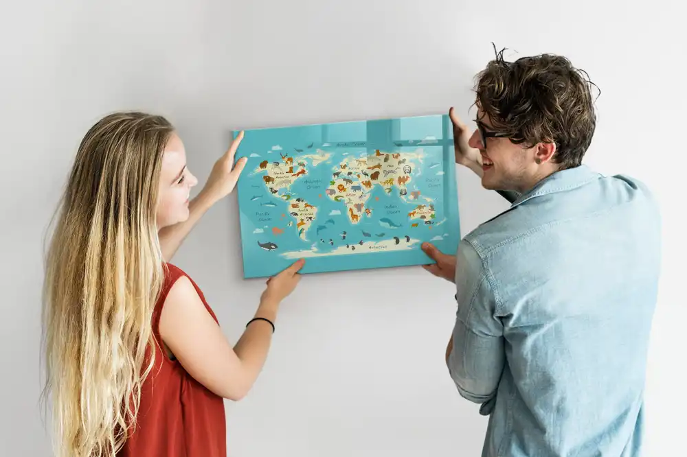 Tableau blanc magnétique effaçable à sec illustré avec la carte du monde des animaux