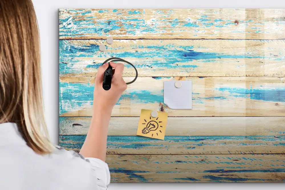 Tableau blanc magnétique effaçable à sec avec cadre en bois de chêne rayé