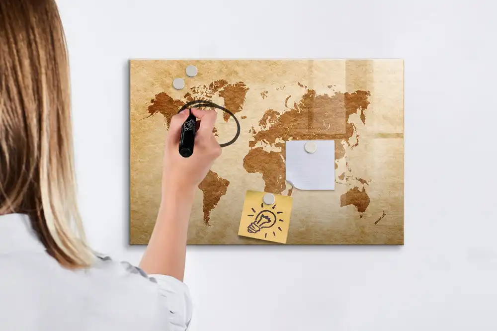Tableau blanc magnétique effaçable à sec avec motif globe à l'ancienne