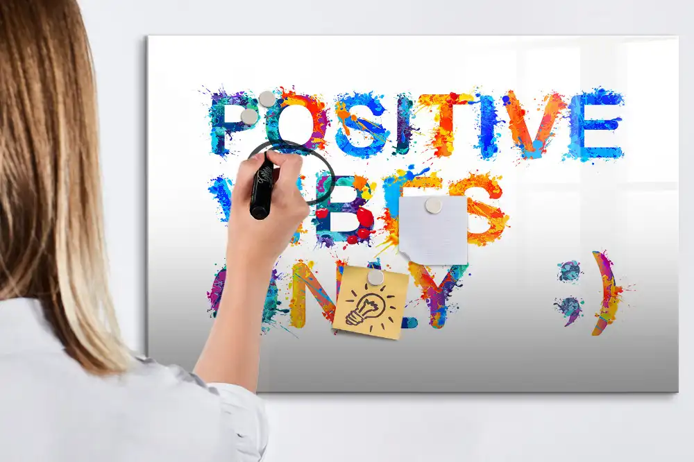 Tableau blanc magnétique effaçable à sec avec slogan motivant