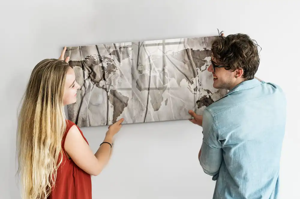 Tableau blanc magnétique effaçable à sec avec carte du monde géométrique