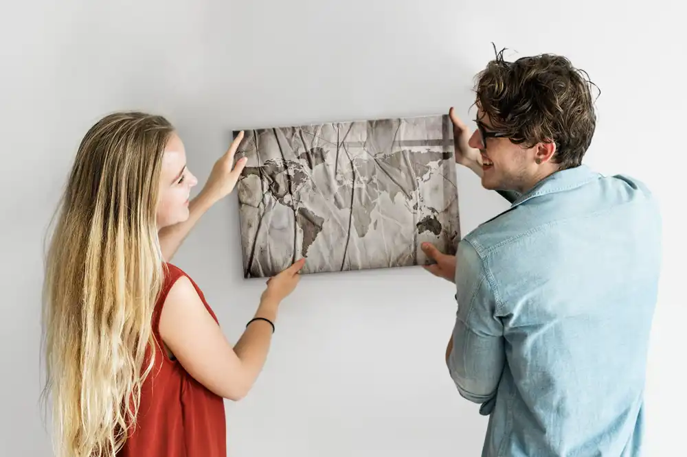 Tableau blanc magnétique effaçable à sec avec carte du monde géométrique
