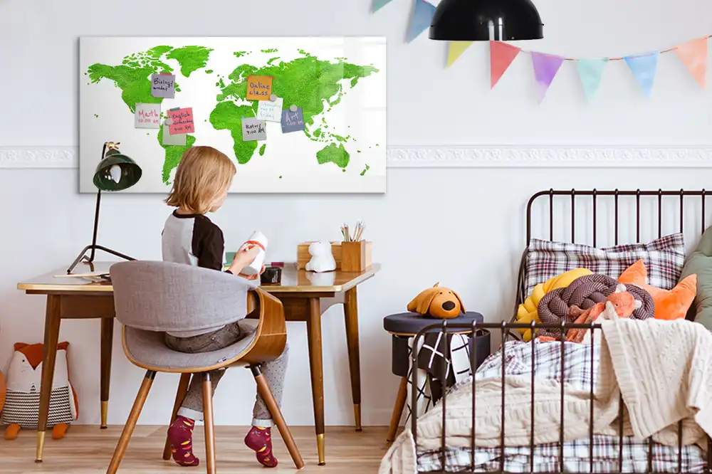 Tableau magnétique en forme de mappemonde pour enfants