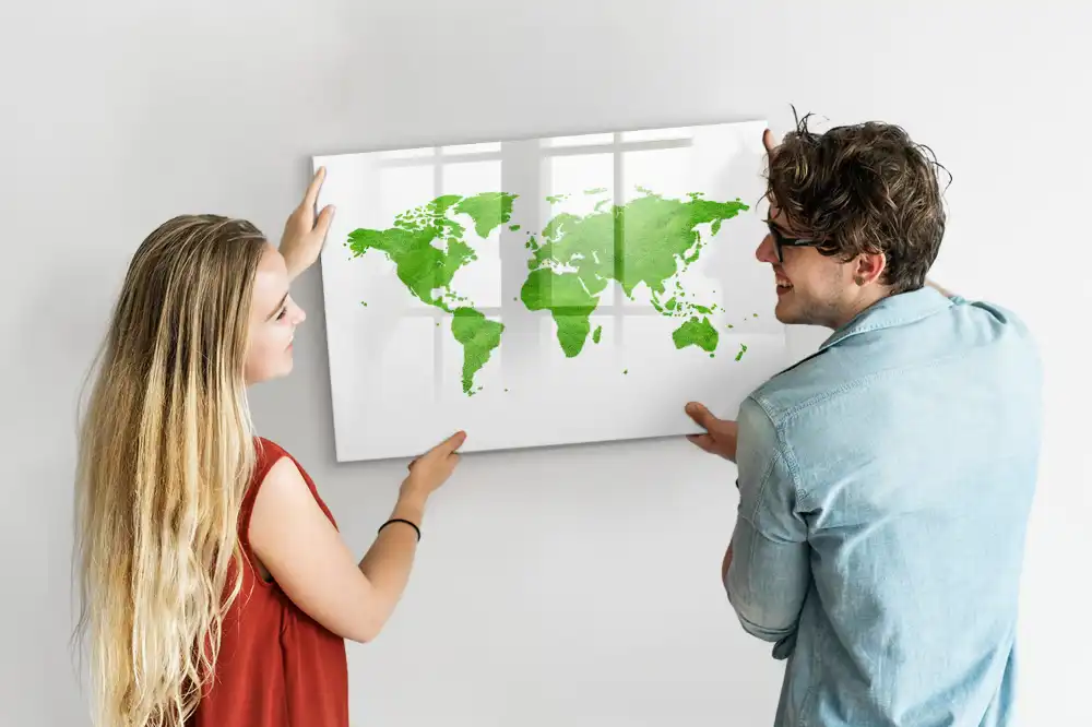Tableau magnétique en forme de mappemonde pour enfants