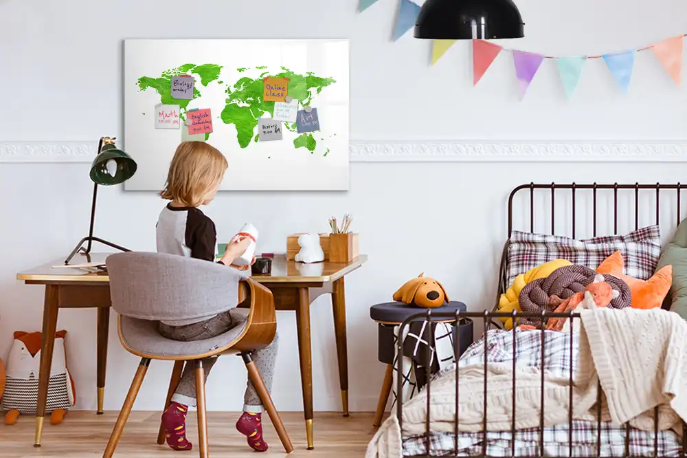 Tableau magnétique en forme de mappemonde pour enfants