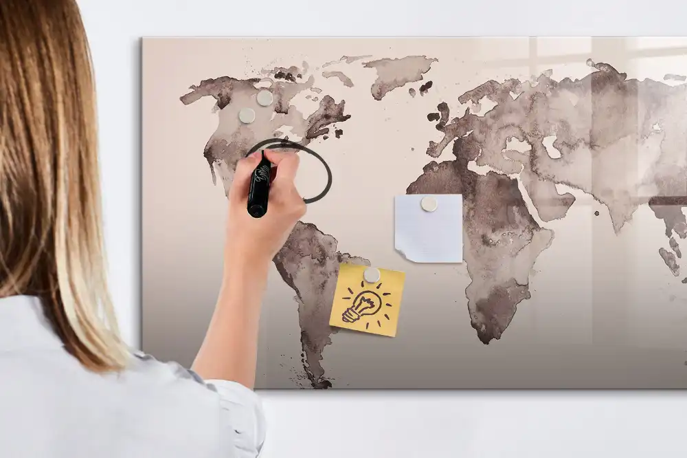 Tableau blanc magnétique effaçable à sec avec motif carte du monde