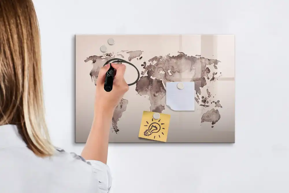 Tableau blanc magnétique effaçable à sec avec motif carte du monde
