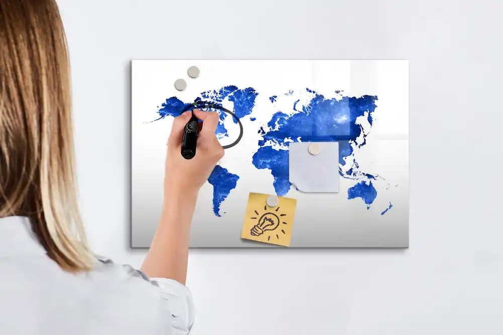 Tableau magnétique pour écriture motif espace étoilé avec mappemonde