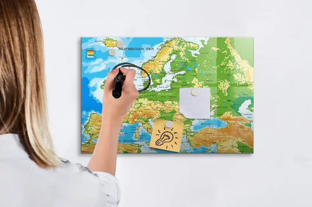 Tableau blanc magnétique effaçable à sec avec carte du monde pour l'école