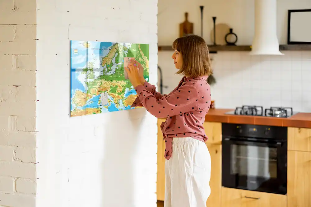 Tableau blanc magnétique effaçable à sec avec carte du monde pour l'école