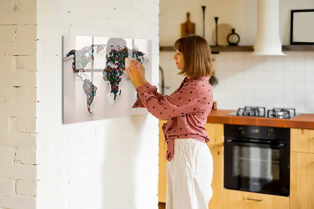 Tableau magnétique pour écriture et dessin motif globe abstrait