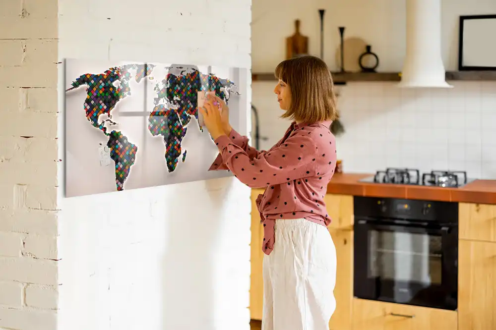 Tableau magnétique pour écriture et dessin motif globe abstrait