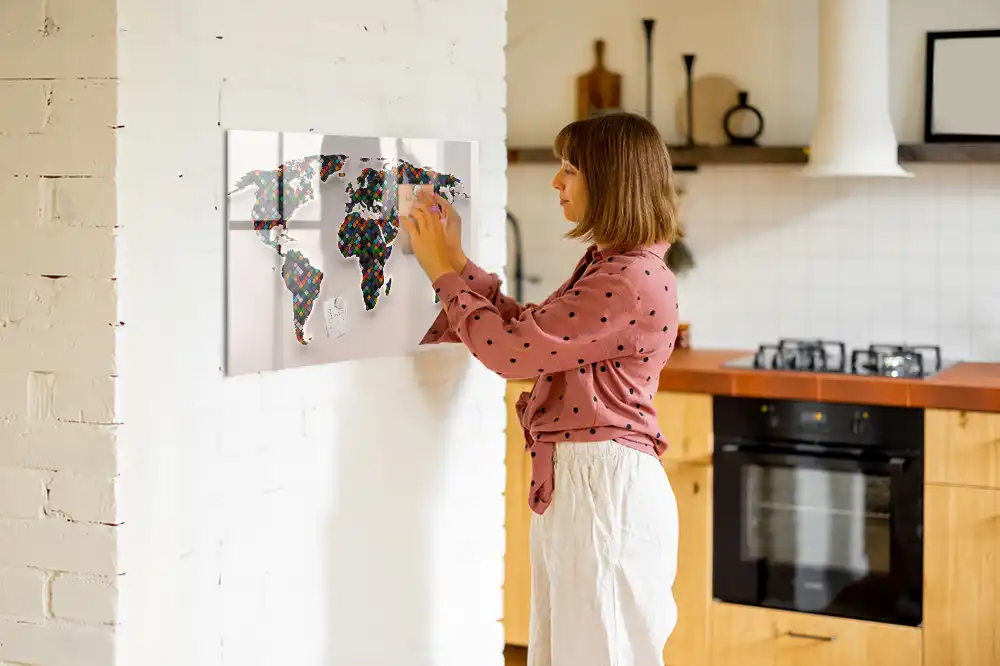 Tableau magnétique pour écriture et dessin motif globe abstrait