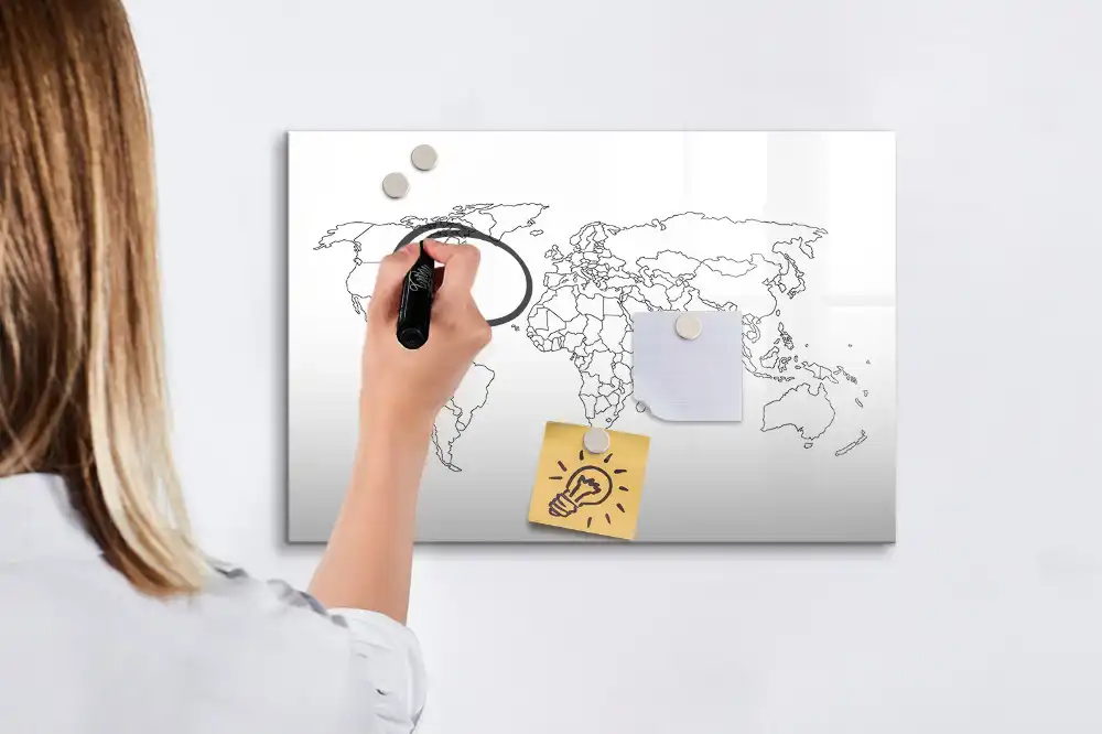 Tableau magnétique à dessiner contour du monde