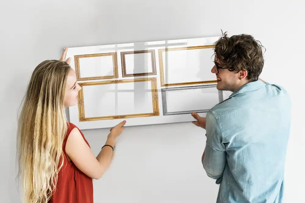 Tableau magnétique avec écriture et bordure dorée