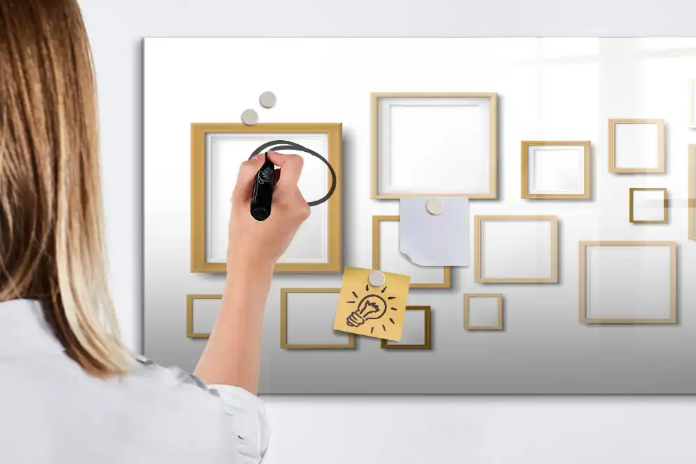 Tableau magnétique à dessiner avec cadres photo en bois