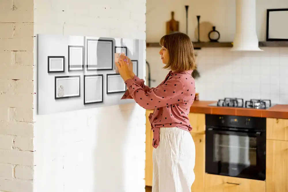 Tableau magnétique avec cadre noir