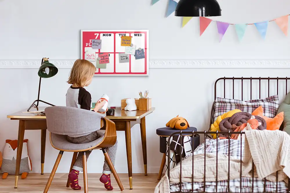 Tableau blanc magnétique effaçable à sec avec planning des tâches hebdomadaires