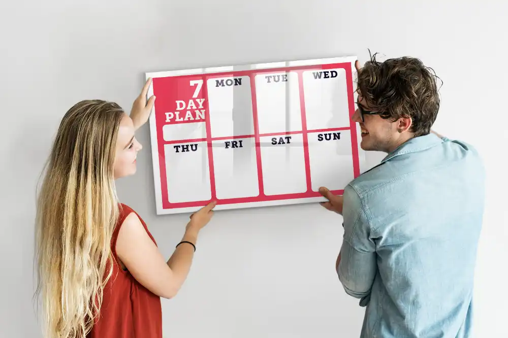 Tableau blanc magnétique effaçable à sec avec planning des tâches hebdomadaires