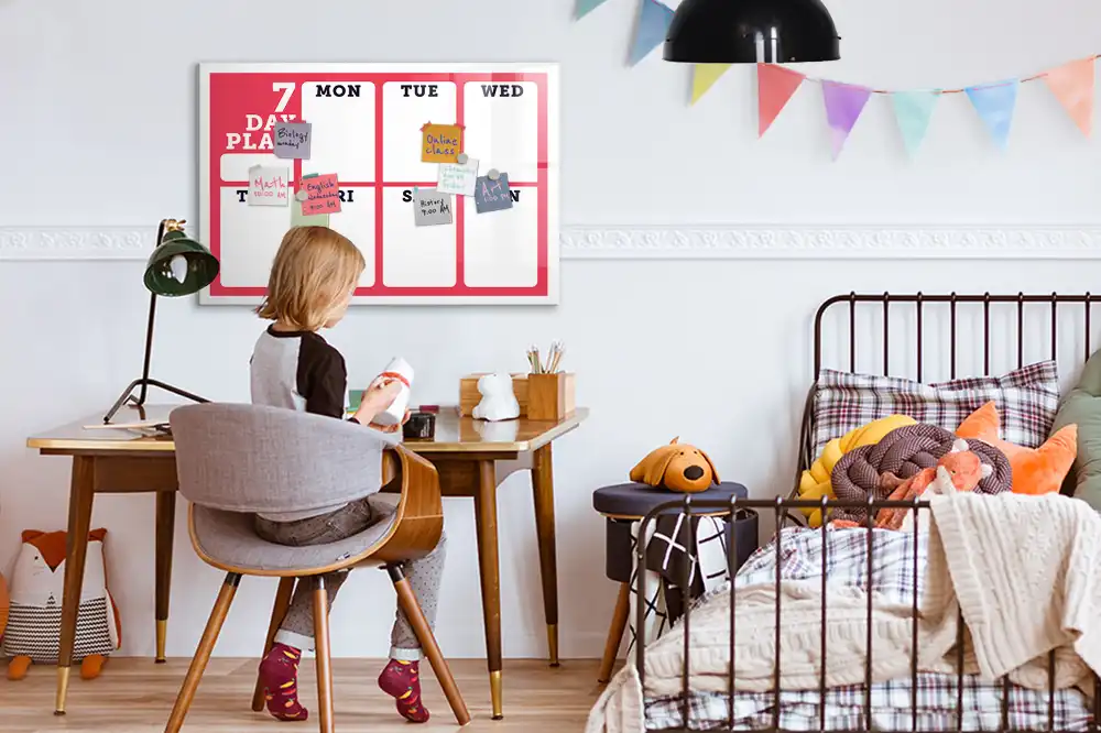 Tableau blanc magnétique effaçable à sec avec planning des tâches hebdomadaires