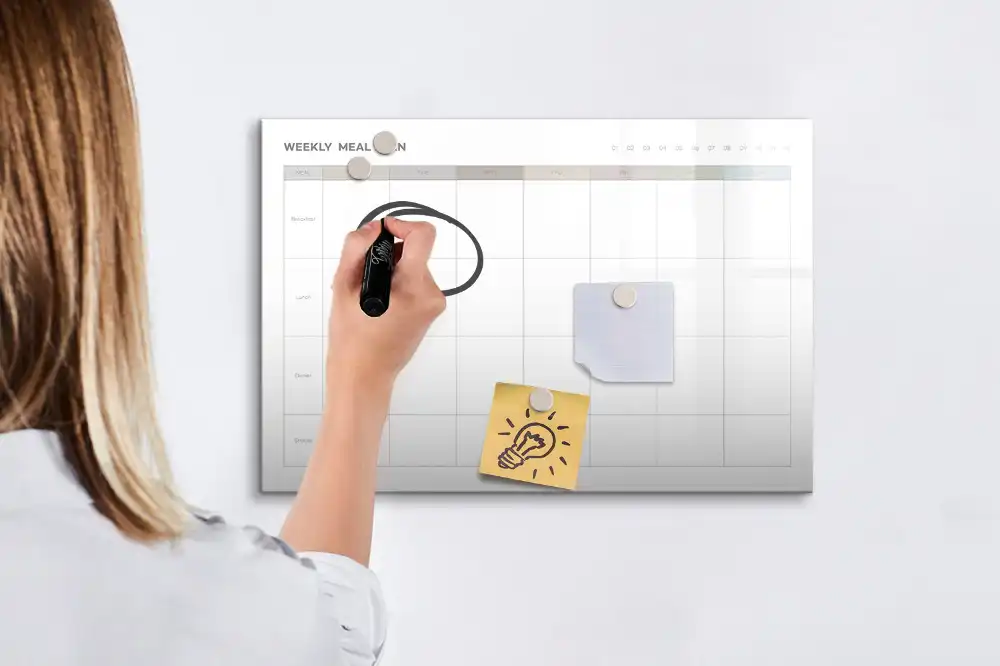 Tableau magnétique minimaliste pour menu