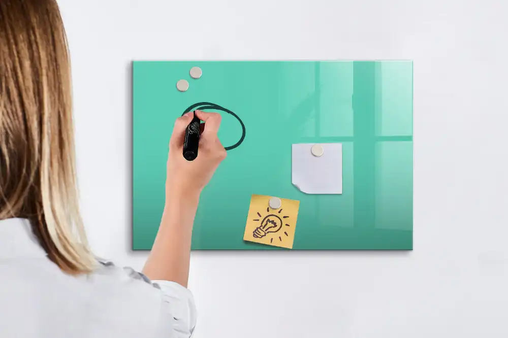Tableau magnétique turquoise pour écriture