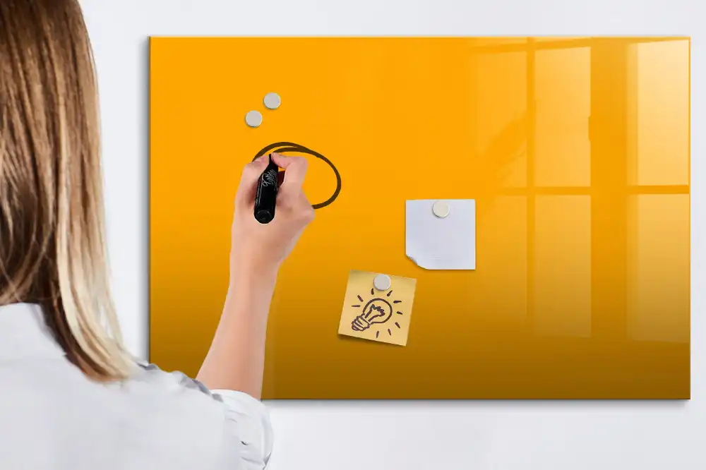 Tableau magnétique pour écriture couleur jaune doré