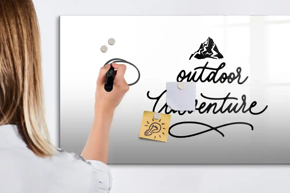 Tableau magnétique d'écriture motif randonnée en forêt