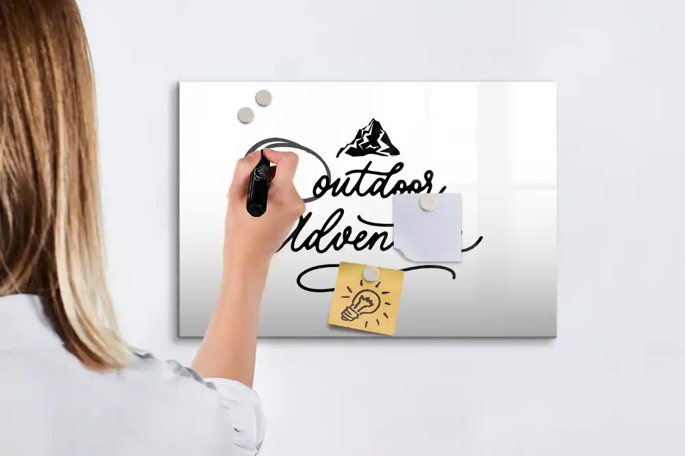 Tableau magnétique d'écriture motif randonnée en forêt