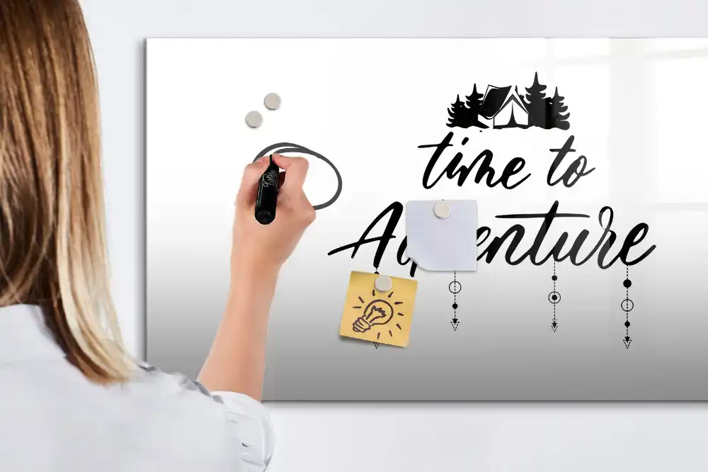 Tableau blanc magnétique effaçable à sec L'heure est à l'aventure