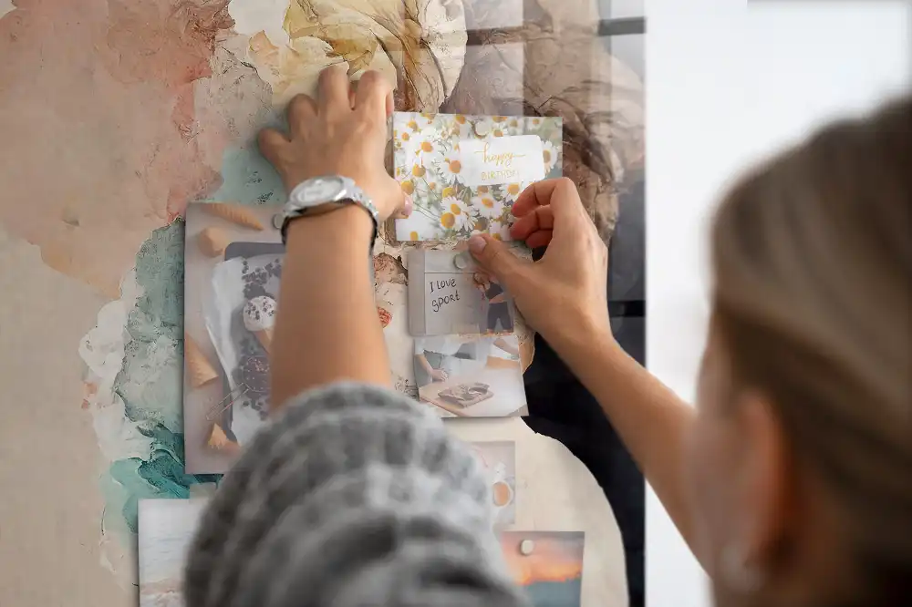 Tableau magnétique mural à motifs de taches colorées