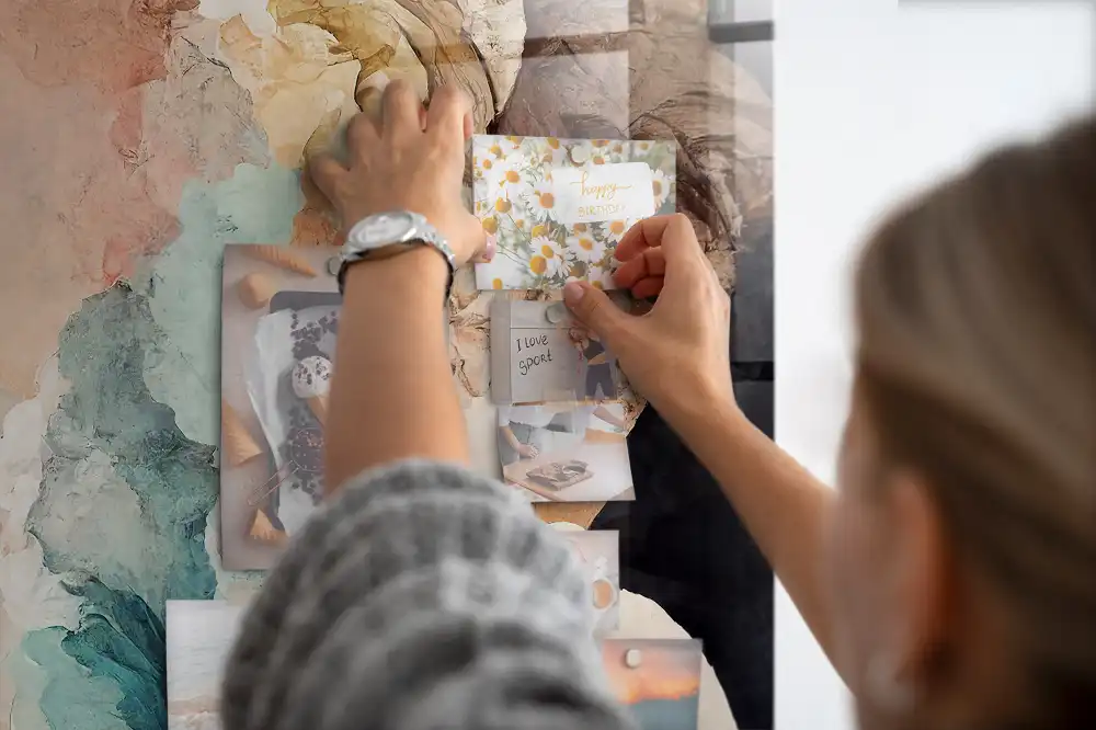 Tableau magnétique mural à motifs de taches colorées