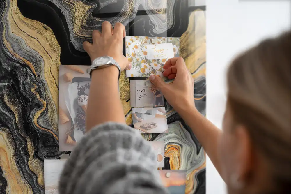 Tableau magnétique décoratif à motifs de taches abstraites