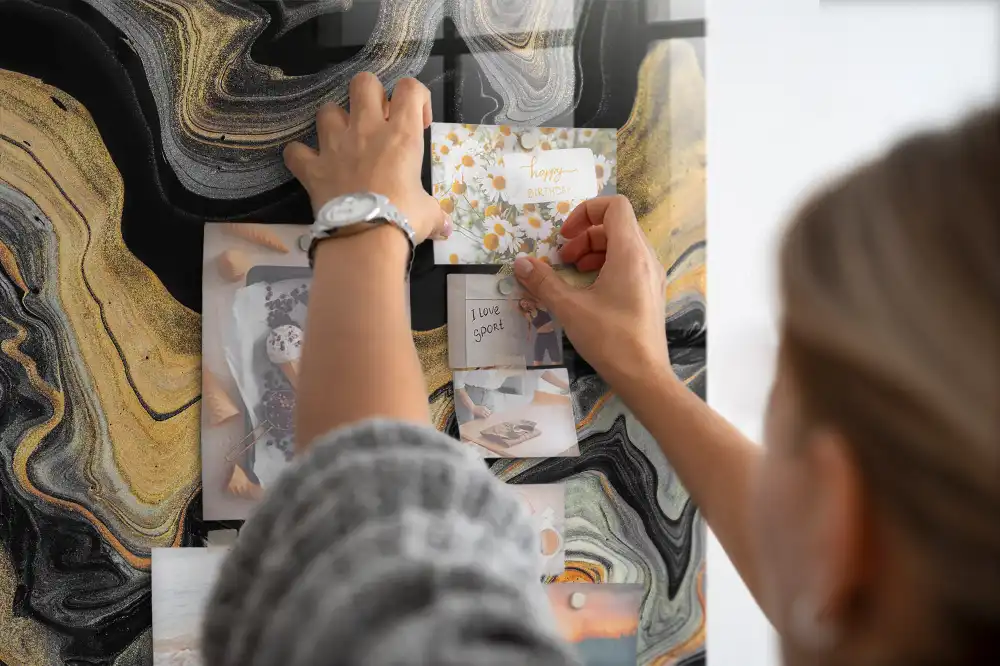 Tableau magnétique décoratif à motifs de taches abstraites
