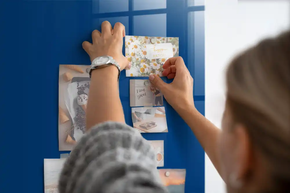 Tableau magnétique mural bleu