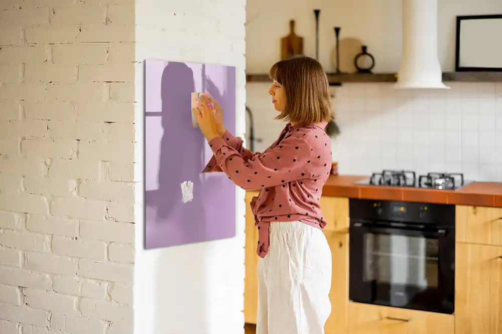 Tableau magnétique décoratif de couleur lilas