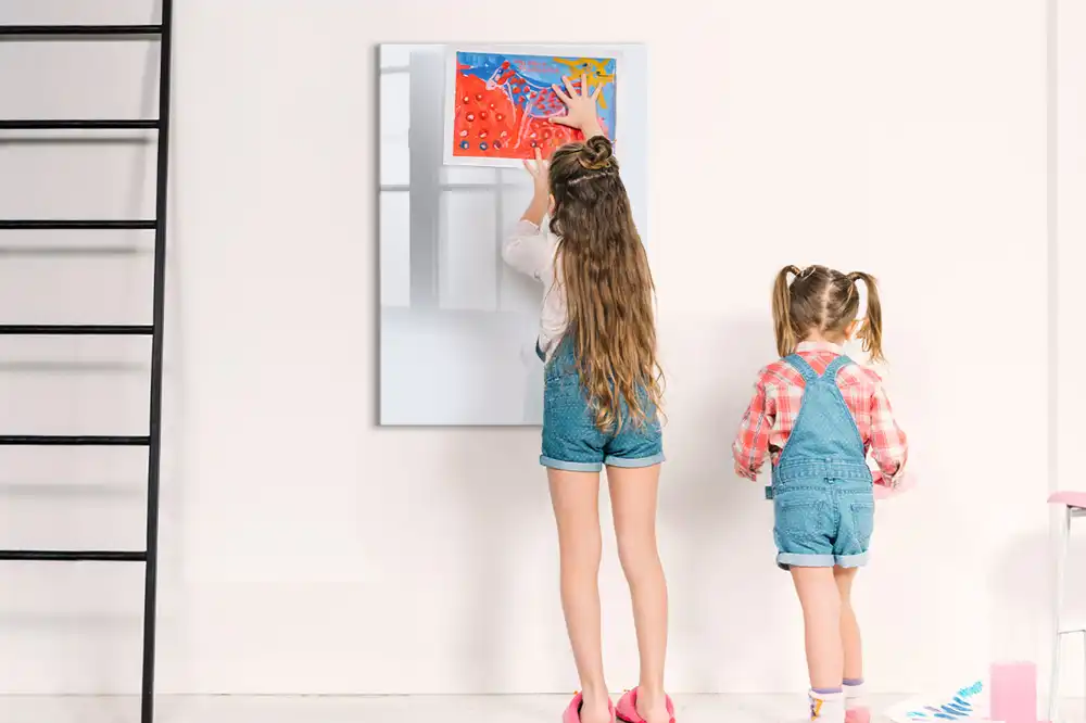 Tableau magnétique blanc foncé