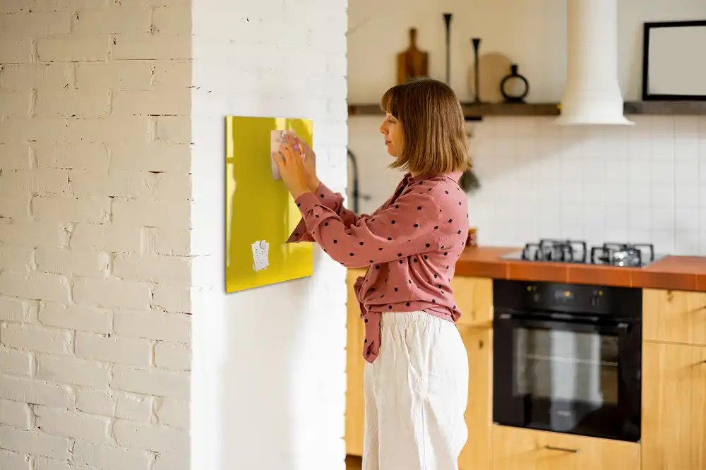 Tableau magnétique décoratif jaune clair