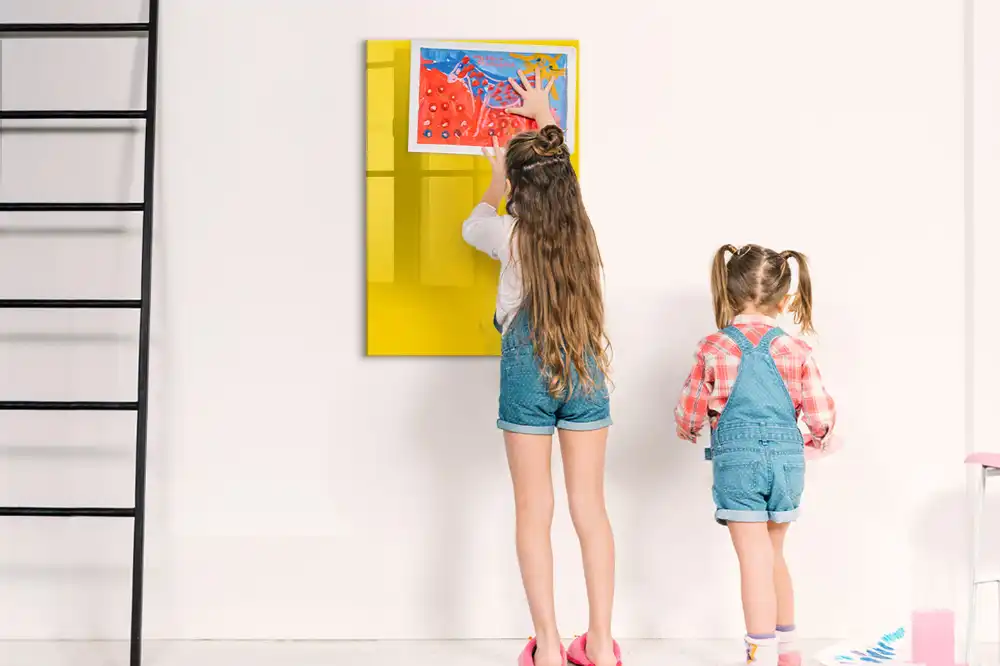 Tableau magnétique décoratif jaune clair