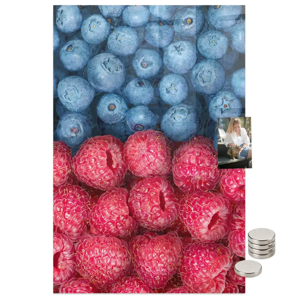 Tableau magnétique décoratif motif framboises et myrtilles