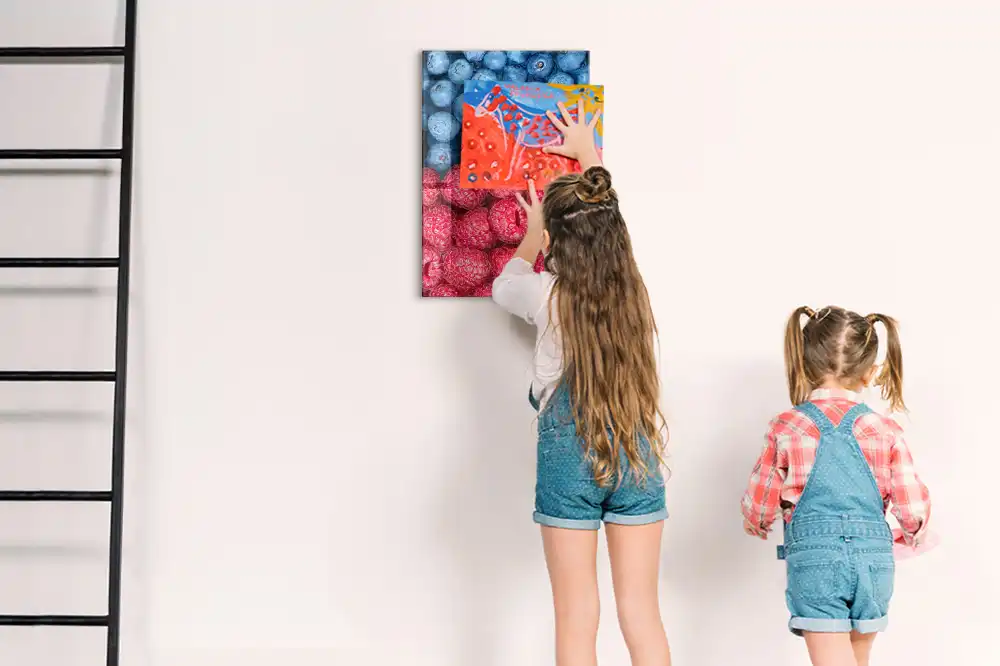 Tableau magnétique décoratif motif framboises et myrtilles