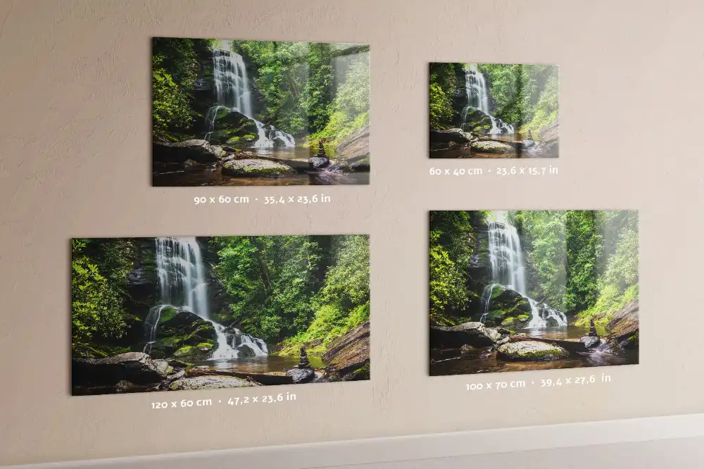 Tableau en verre magnétique motif forêt avec cascade